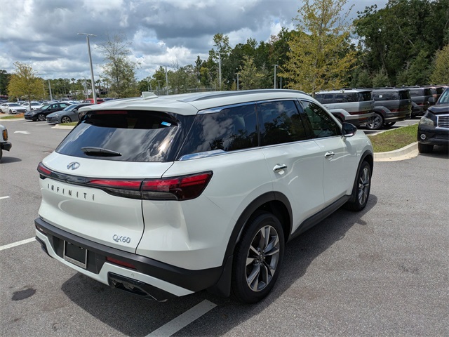 2025 Infiniti QX60 Luxe photo 3