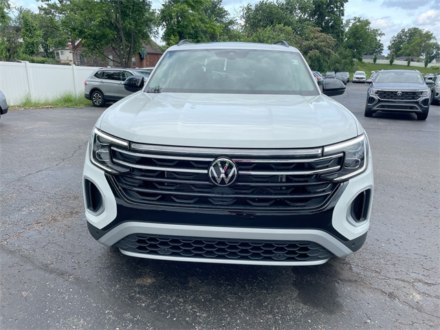 2025 Volkswagen Atlas Peak Edition SE Technology photo 5
