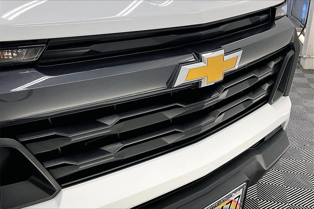 2024 Chevrolet Colorado LT photo 28