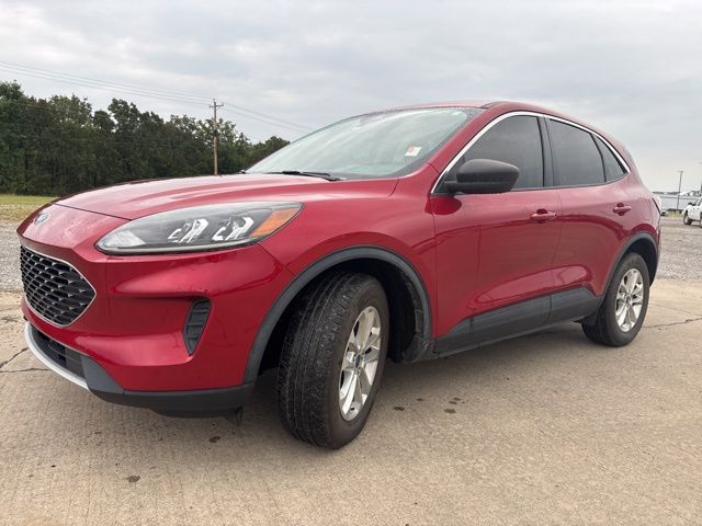 2022 Ford Escape SE photo 3