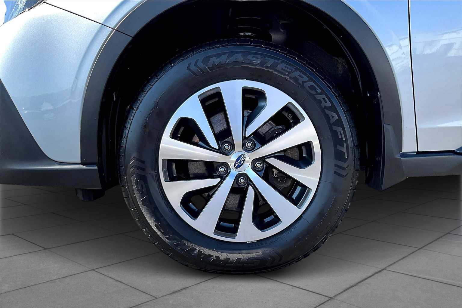 2022 Subaru Outback Premium photo 10