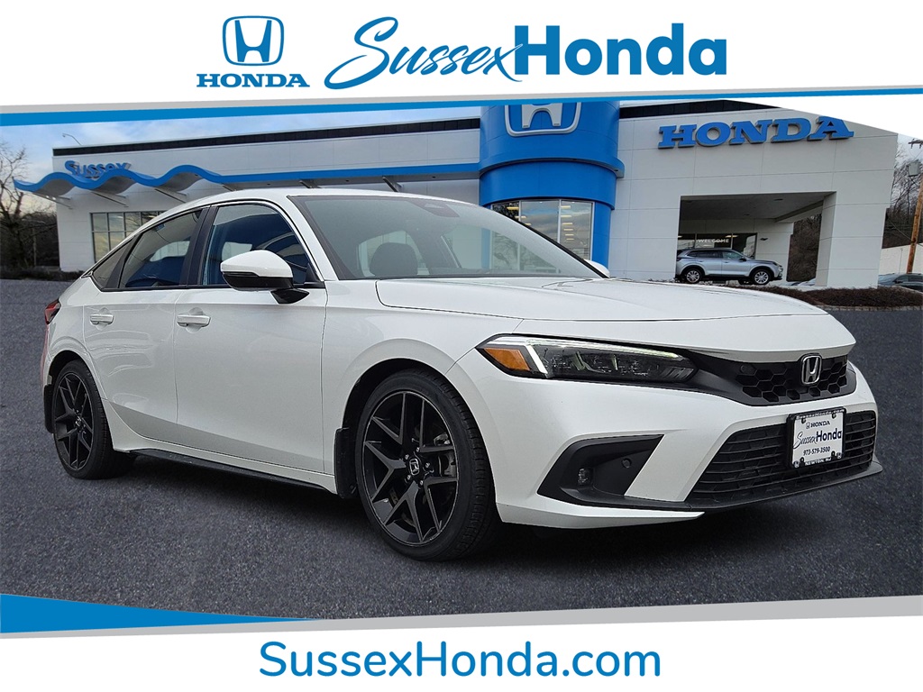 2022 Honda Civic Hatchback Sport Touring's photo