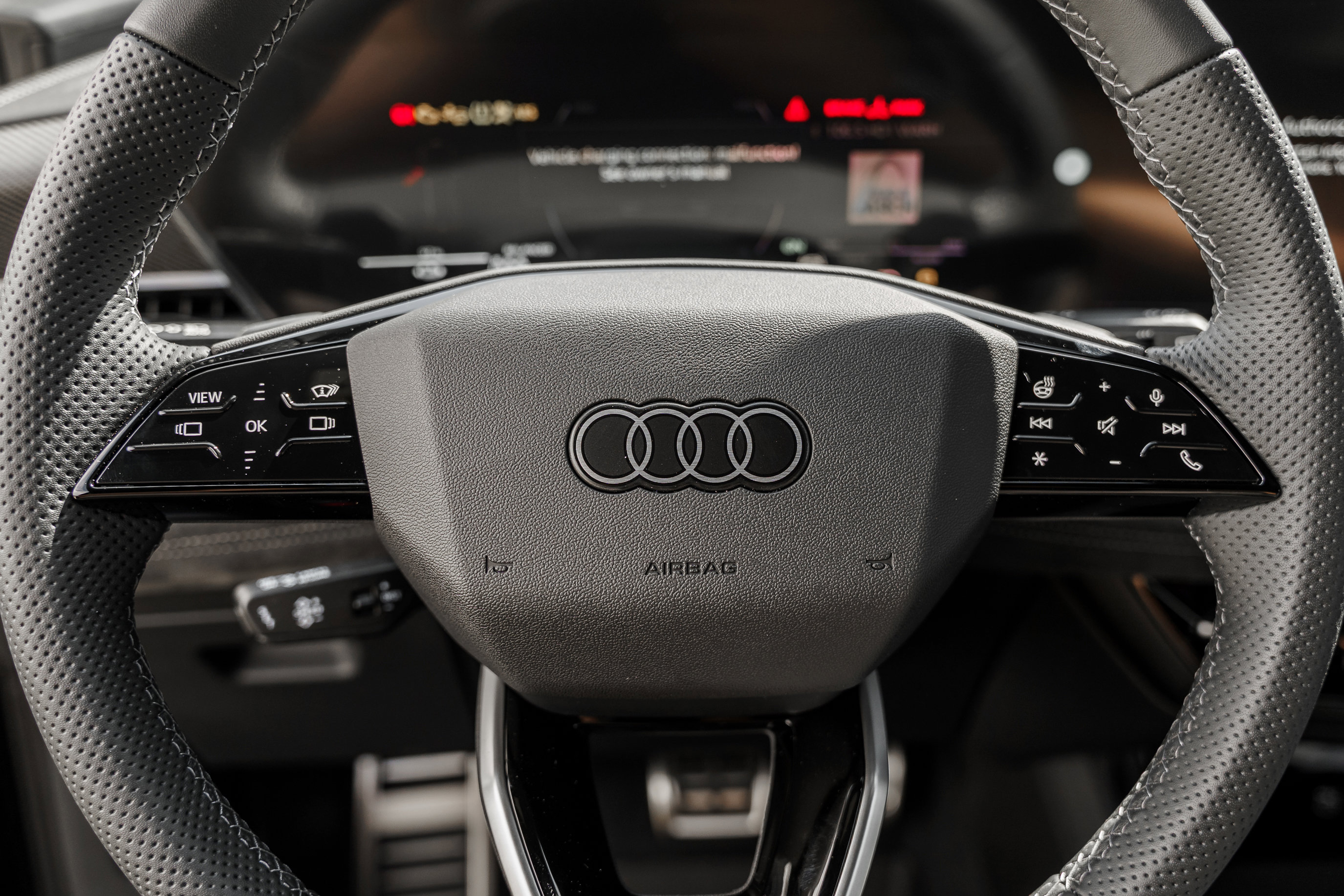 2025 Audi SQ6 photo 16