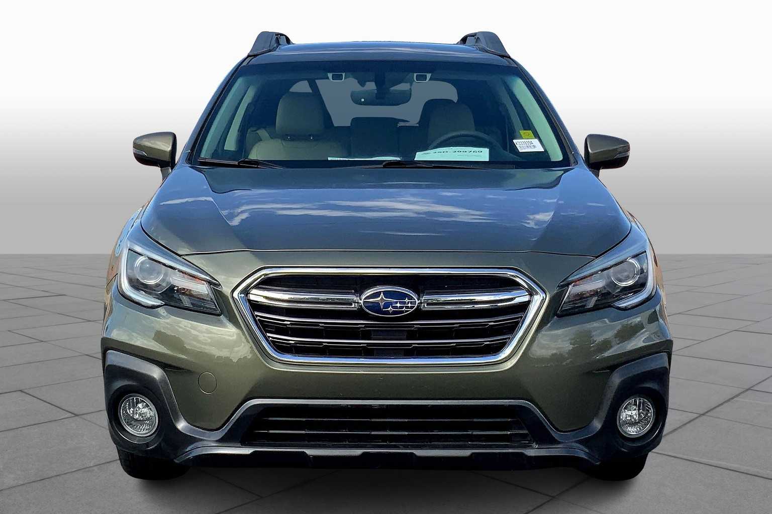 2019 Subaru Outback Limited photo 3