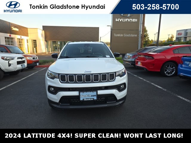 2024 Jeep Compass Latitude photo 3