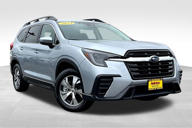 2024 Subaru Ascent Premium's photo