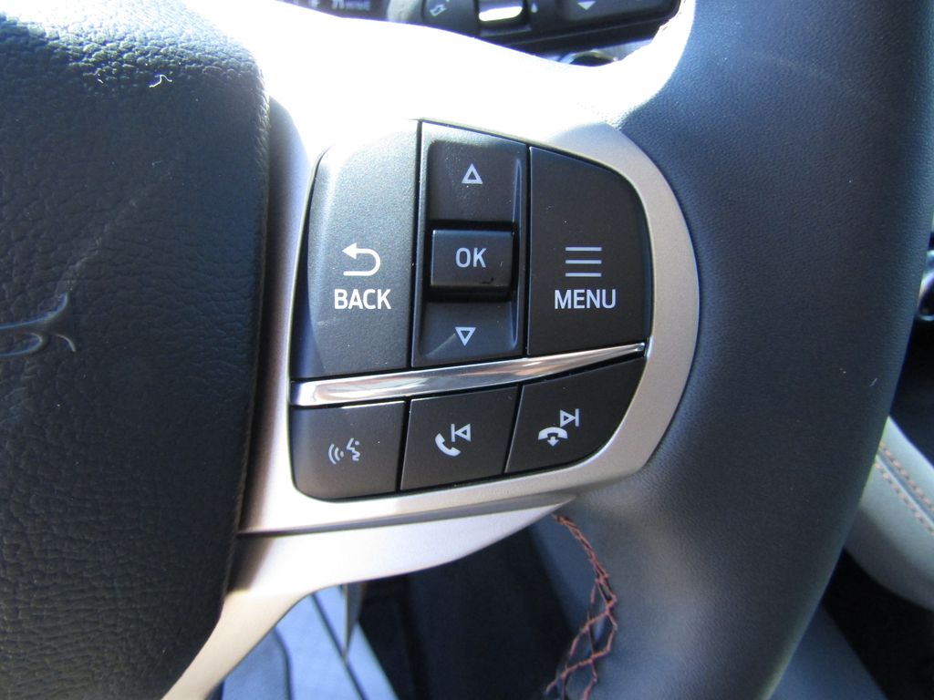 2025 Ford Explorer photo 17