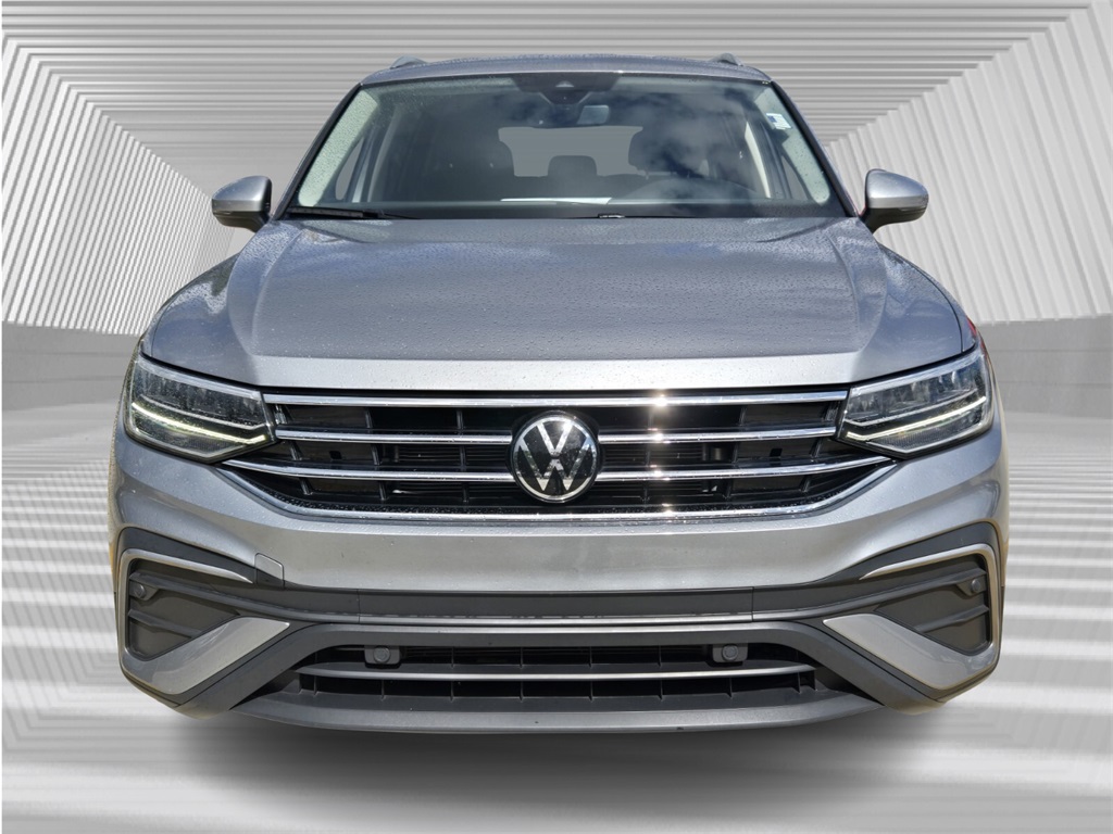 2024 Volkswagen Tiguan SE Wolfsburg Edition photo 3