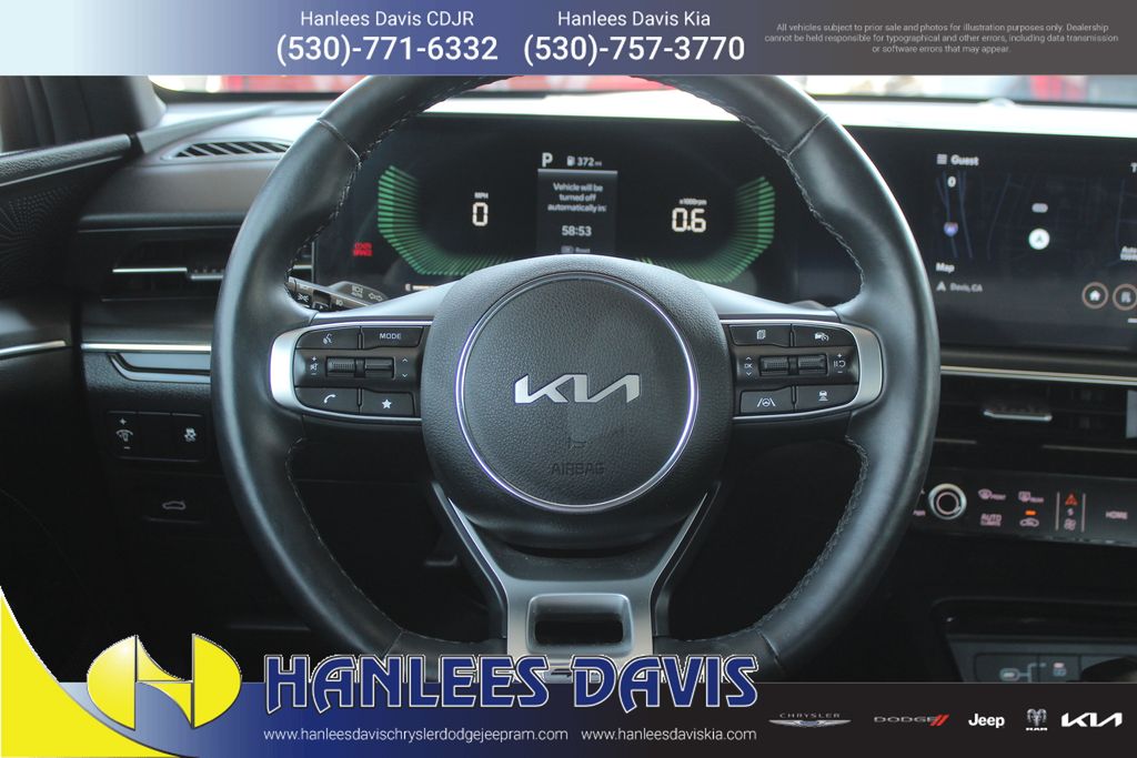 2025 Kia K5 GT-Line photo 16