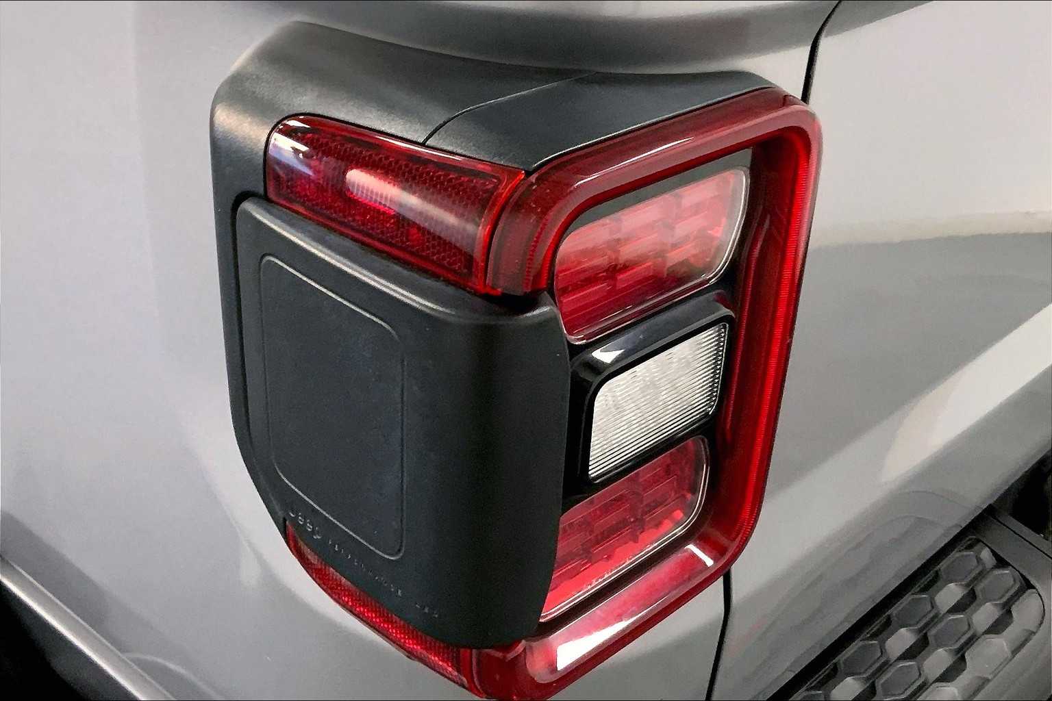 2021 Jeep Gladiator Rubicon photo 24