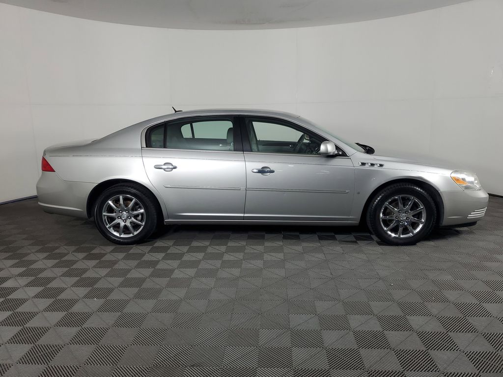2008 Buick Lucerne CXL photo 2