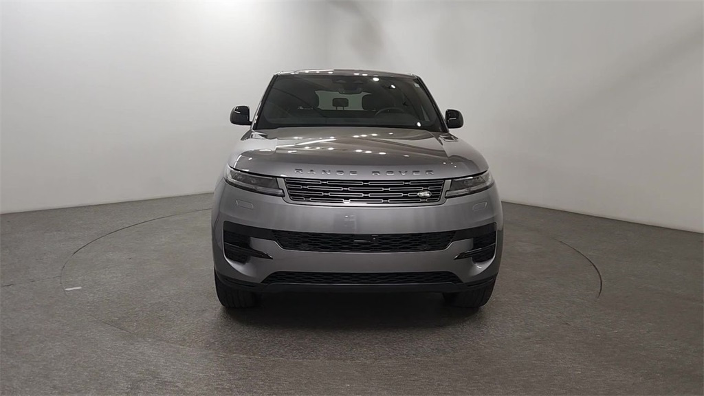 2025 Land Rover Range Rover Sport SE photo 3