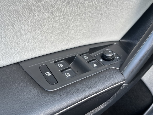 2022 Volkswagen Tiguan S photo 24