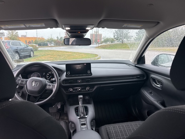 2025 Honda HR-V LX photo 14