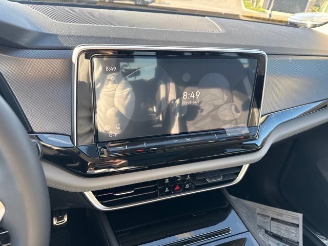 2025 Volkswagen Atlas Peak Edition SE photo 27