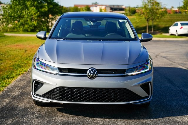 2025 Volkswagen Jetta 1.5T SE photo 4