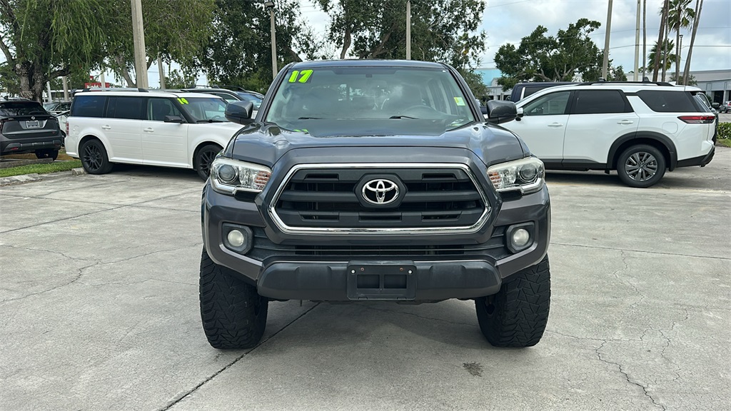 2017 Toyota Tacoma SR5 TRD Sport photo 2