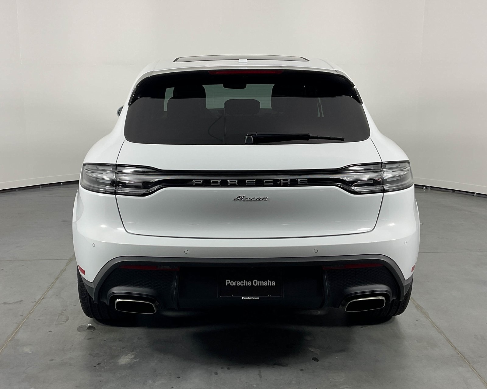 2026 Porsche Macan T photo 6