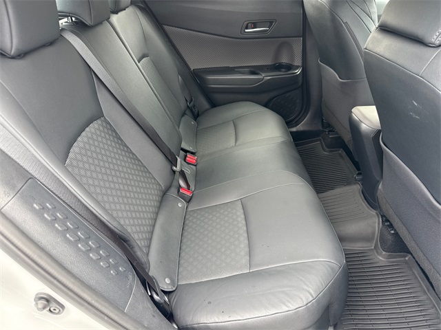 2022 Toyota C-HR Limited photo 18