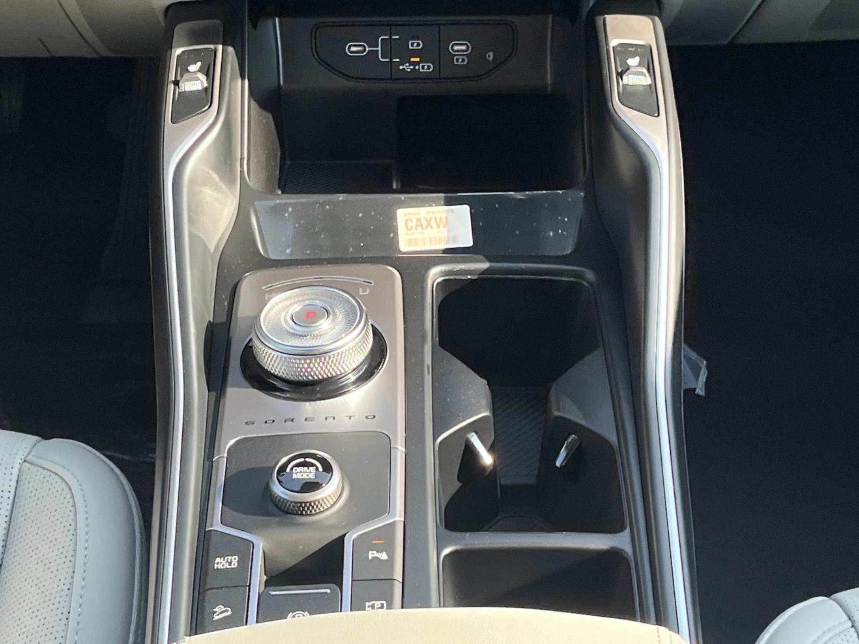 2025 Kia Sorento Hybrid EX photo 14