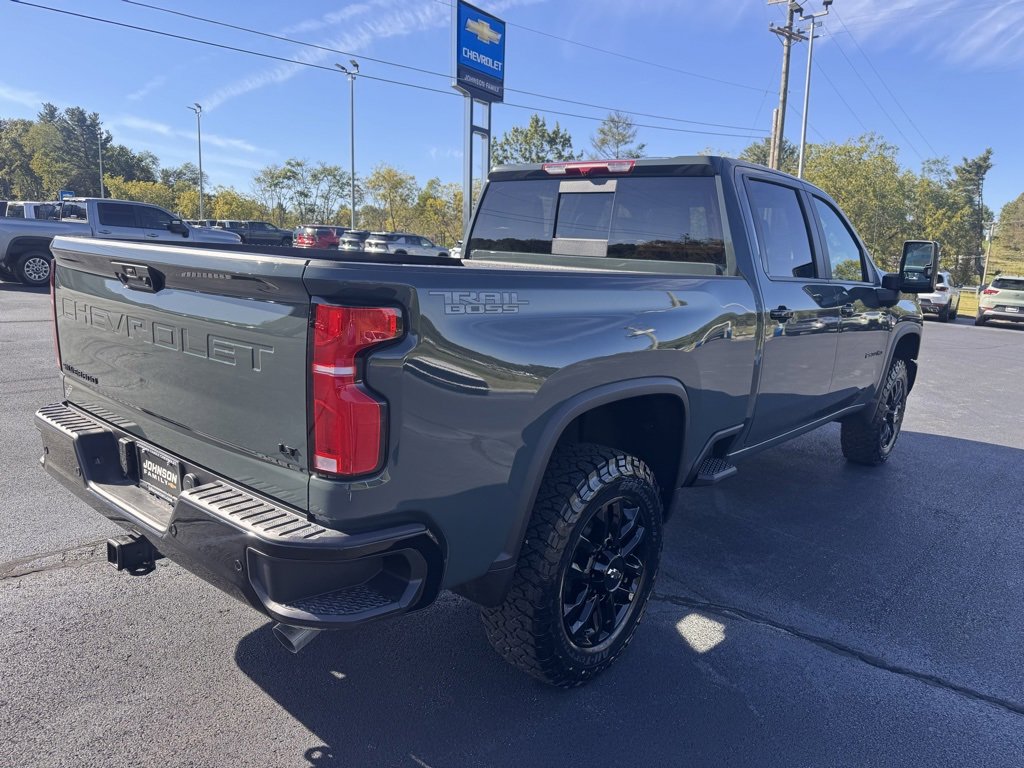2026 Chevrolet Silverado LT photo 2