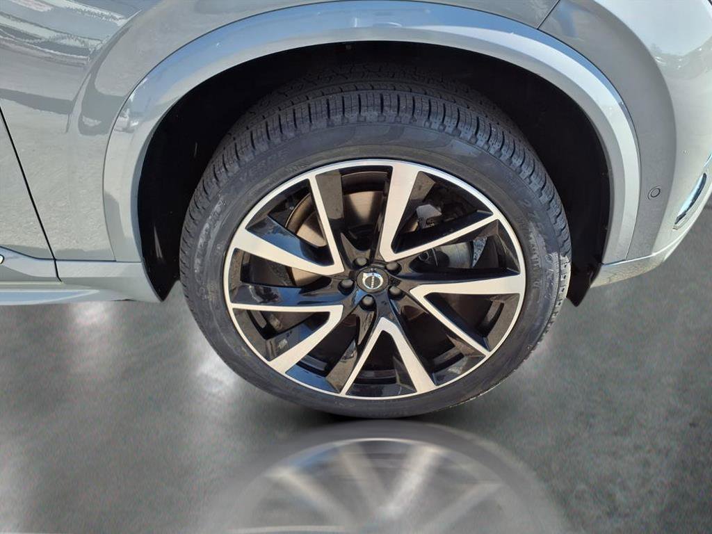 2025 Volvo XC90 B5 Plus photo 10