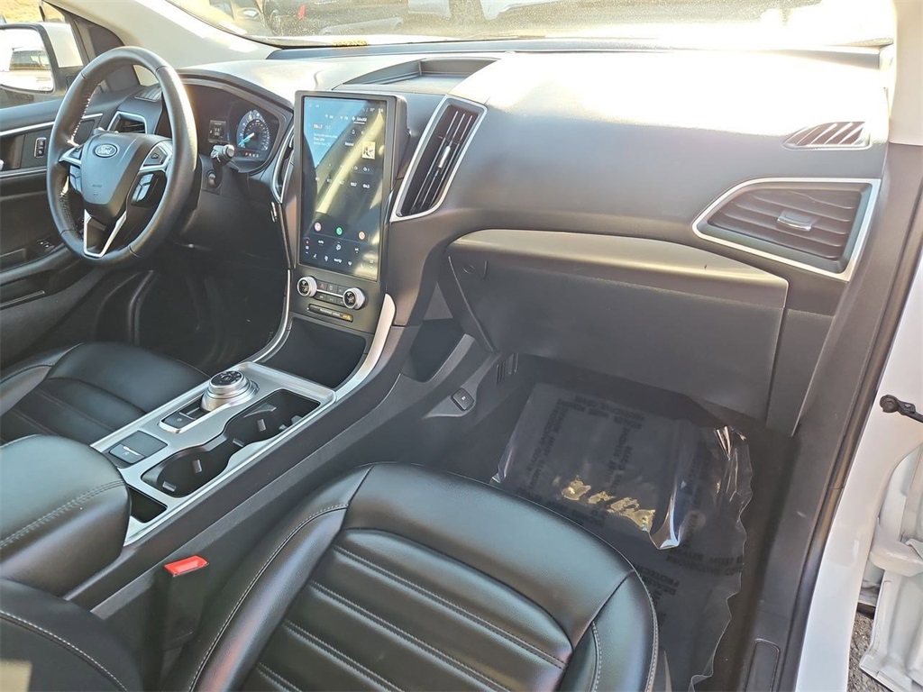 2024 Ford Edge SEL photo 30