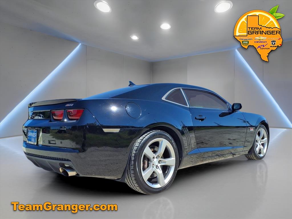 2013 Chevrolet Camaro 2SS Coupe photo 2