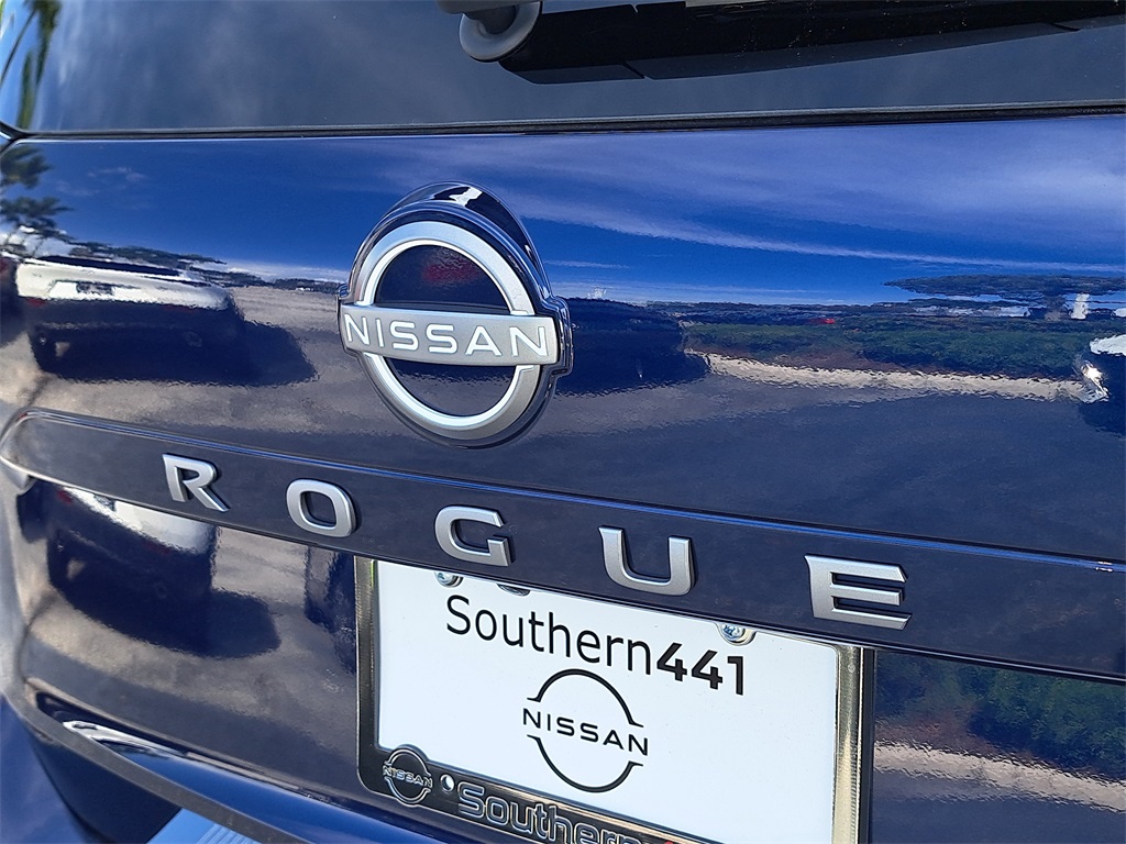 2026 Nissan Rogue SV photo 9