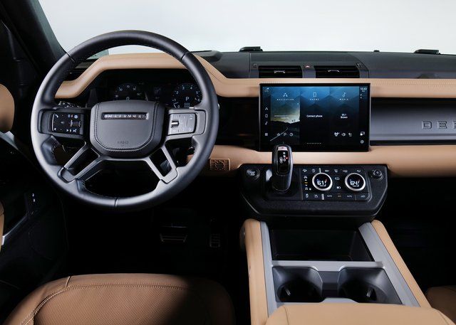 2025 Land Rover Defender 130 V8 photo 10