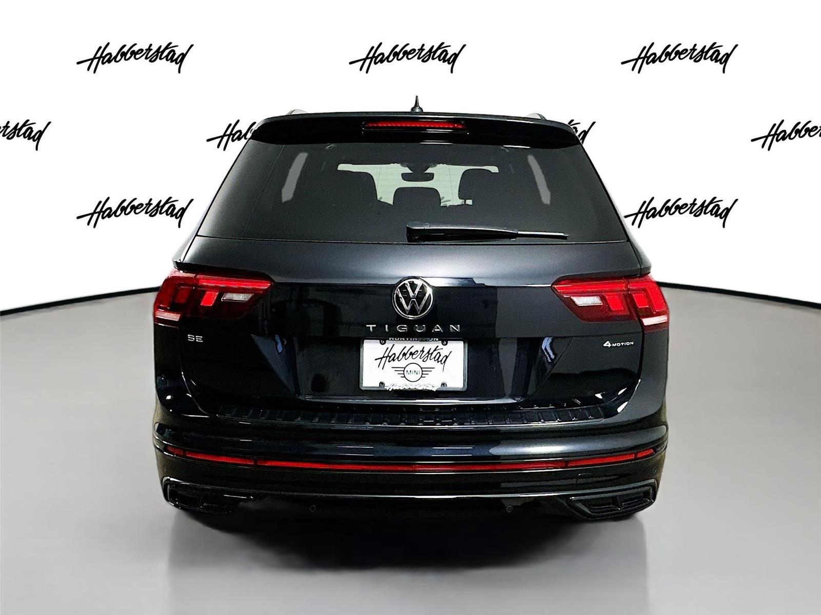 2023 Volkswagen Tiguan SE R-Line Black photo 6