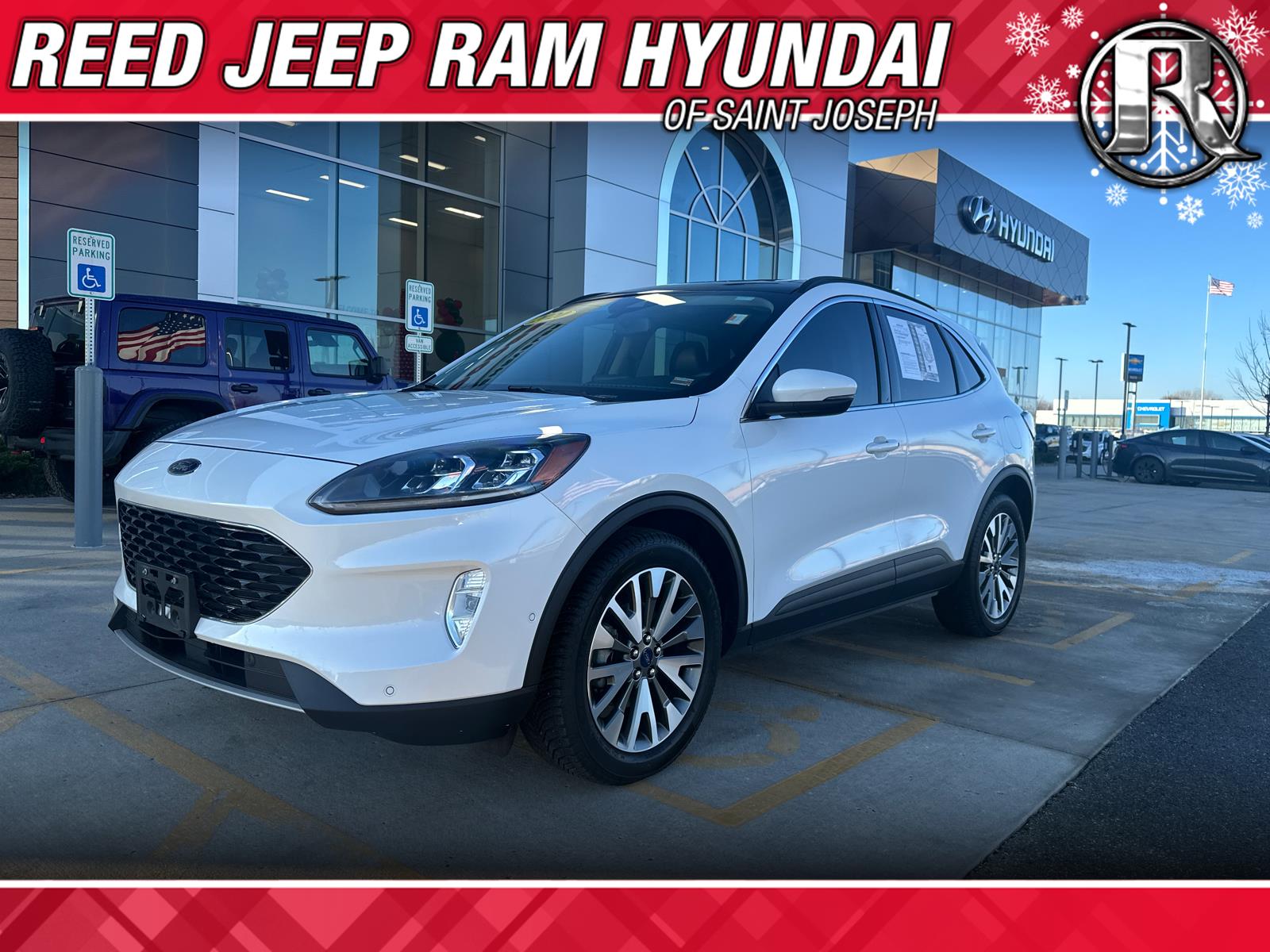 2020 Ford Escape Titanium's photo