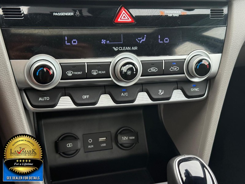 2020 Hyundai Elantra Value Edition photo 16