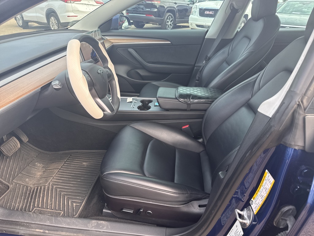 2023 Tesla Model 3 photo 5
