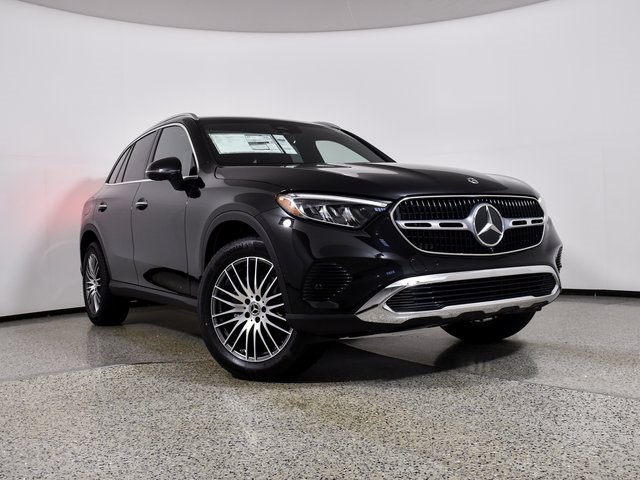 2026 Mercedes Benz GLC 300 photo 2