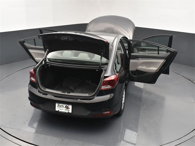 2019 Hyundai Elantra SE photo 28