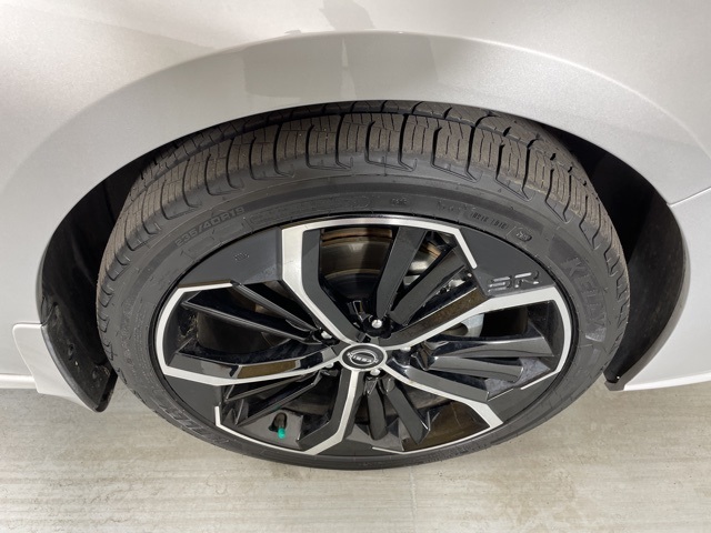 2023 Nissan Altima 2.5 SR photo 11