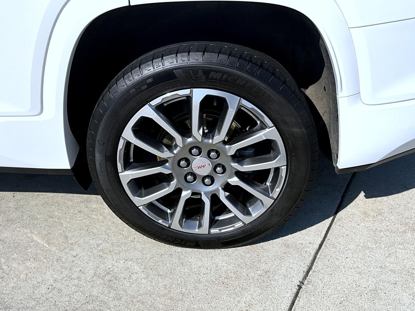 2023 Gmc Acadia Denali photo 19