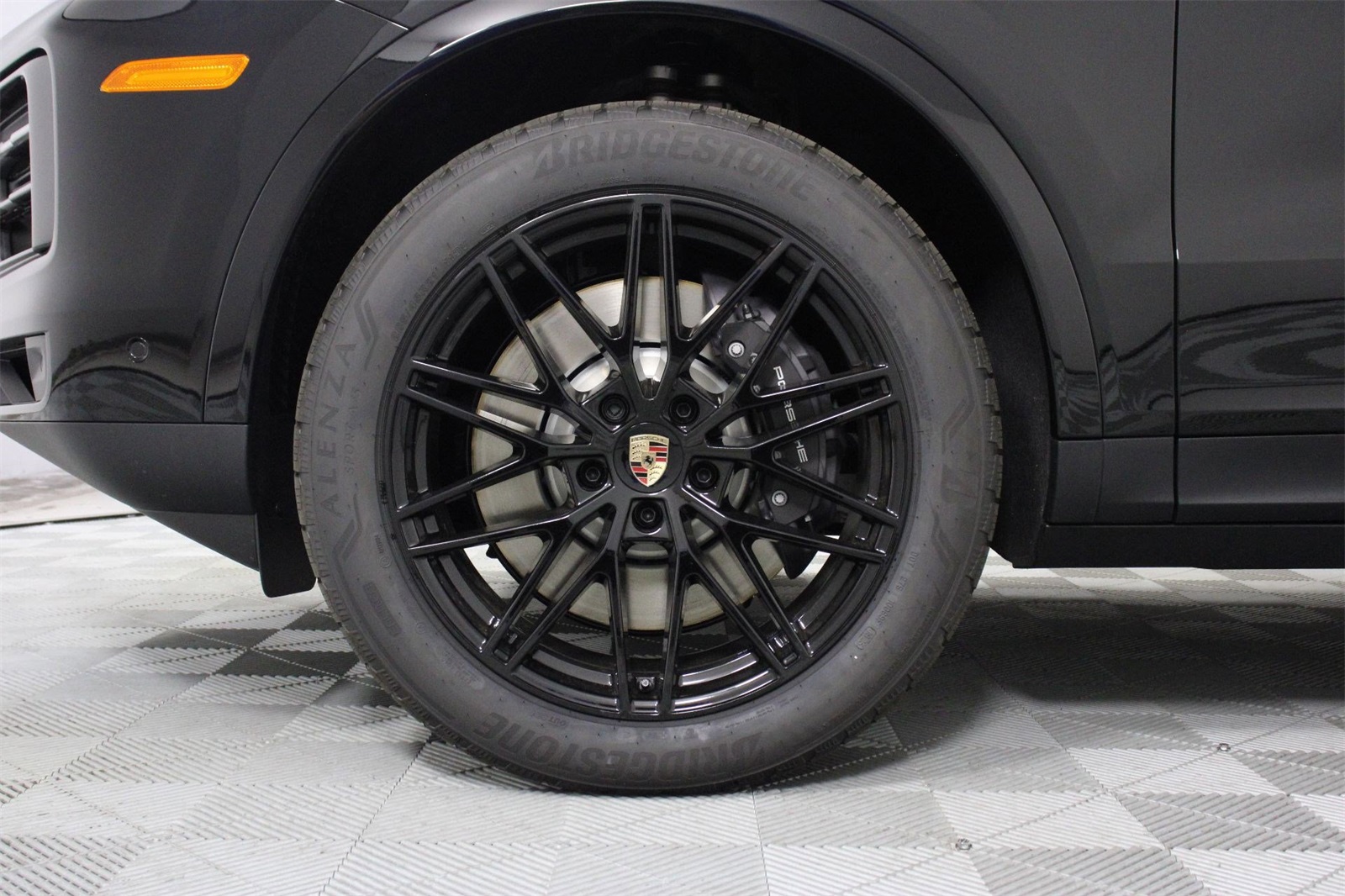 2026 Porsche Cayenne E-Hybrid Coupe photo 17