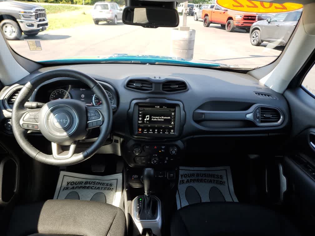 2022 Jeep Renegade Latitude photo 16