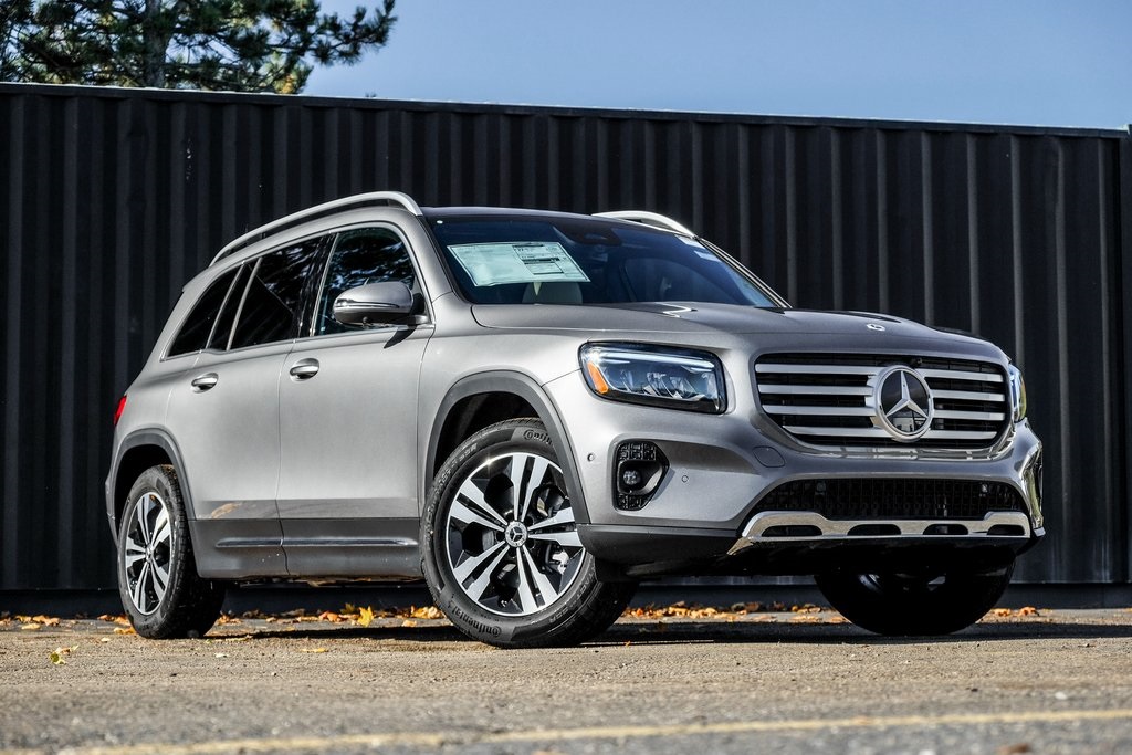 2026 Mercedes-Benz GLB GLB 250's photo