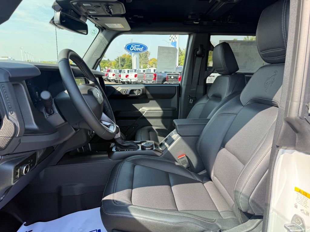 2025 Ford Bronco Badlands photo 15