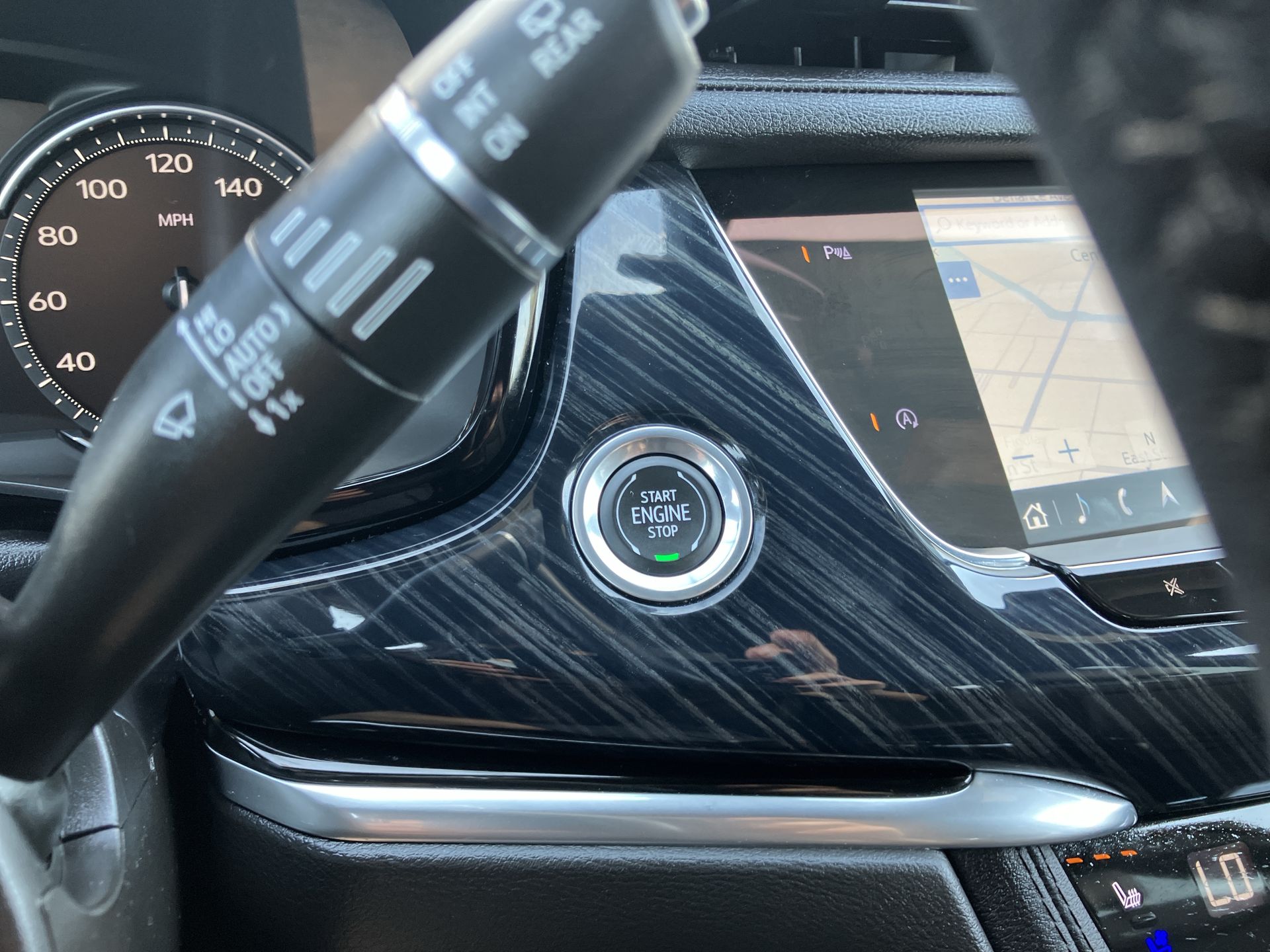 2023 Cadillac XT6 Premium Luxury photo 9