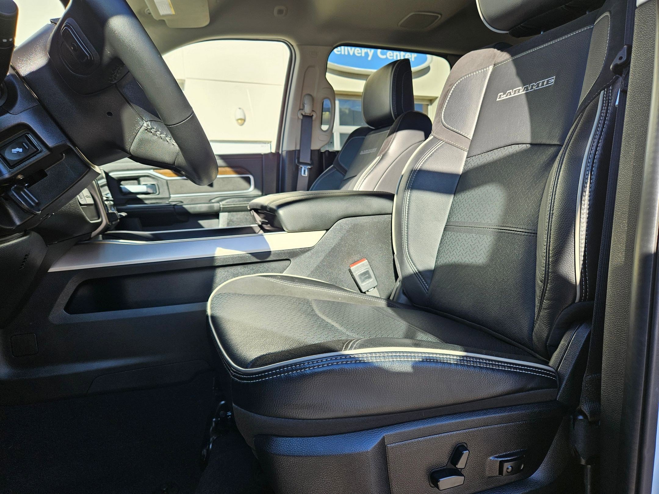 2024 Ram 2500 Laramie photo 14
