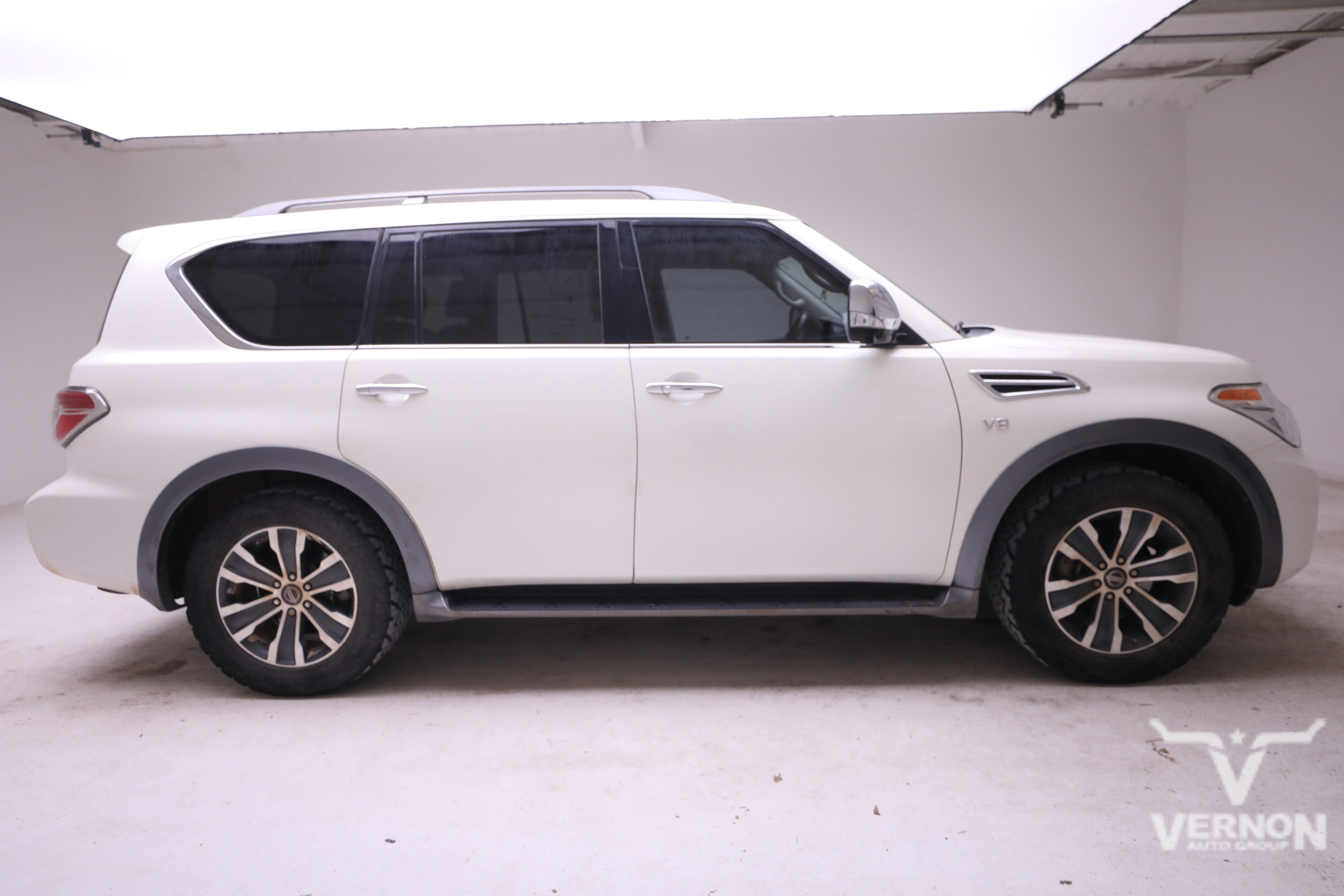 2019 Nissan Armada SL photo 4
