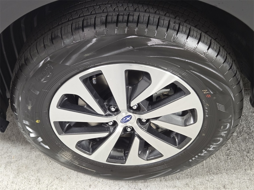 2025 Subaru Outback Premium photo 5