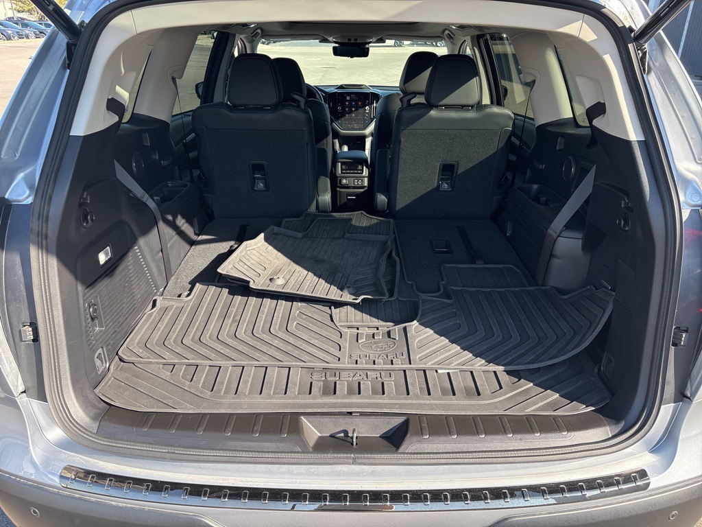 2025 Subaru Ascent Onyx Edition Touring photo 27