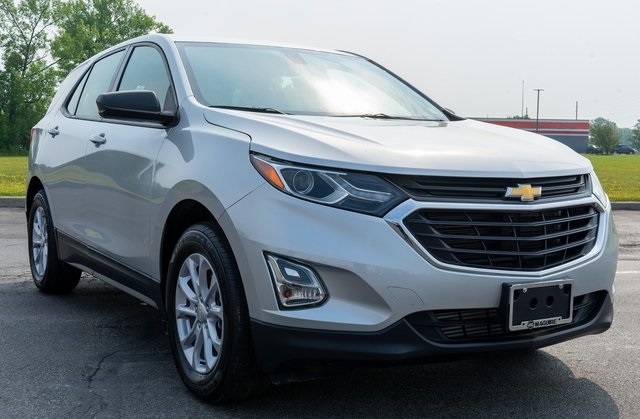 2019 Chevrolet Equinox LS photo 4