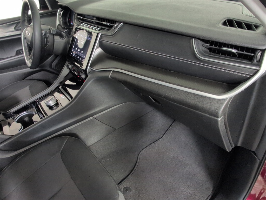 2023 Jeep Grand Cherokee Laredo photo 13