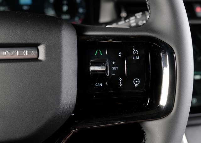 2026 Land Rover Range Rover Evoque Dynamic SE photo 14